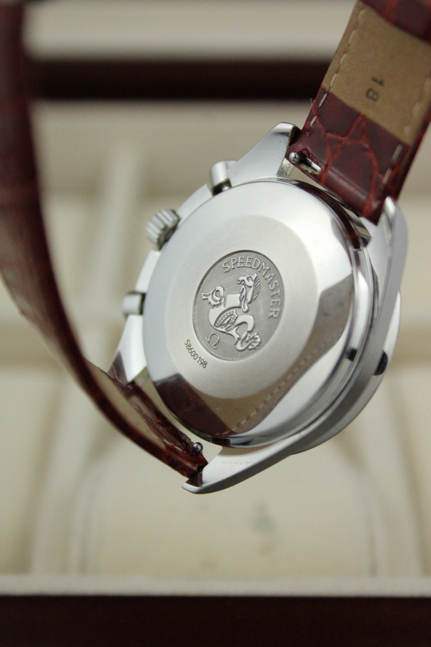 Omega Speedmaster Mother of Pearl 3802.70.56