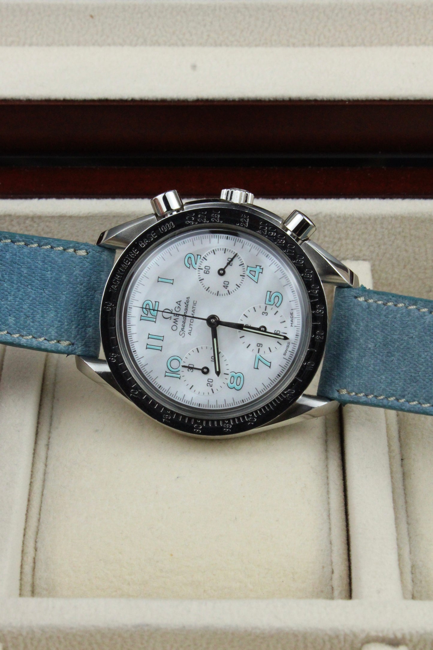 Omega Speedmaster 3802.71.53 Mother of Pearl Dial