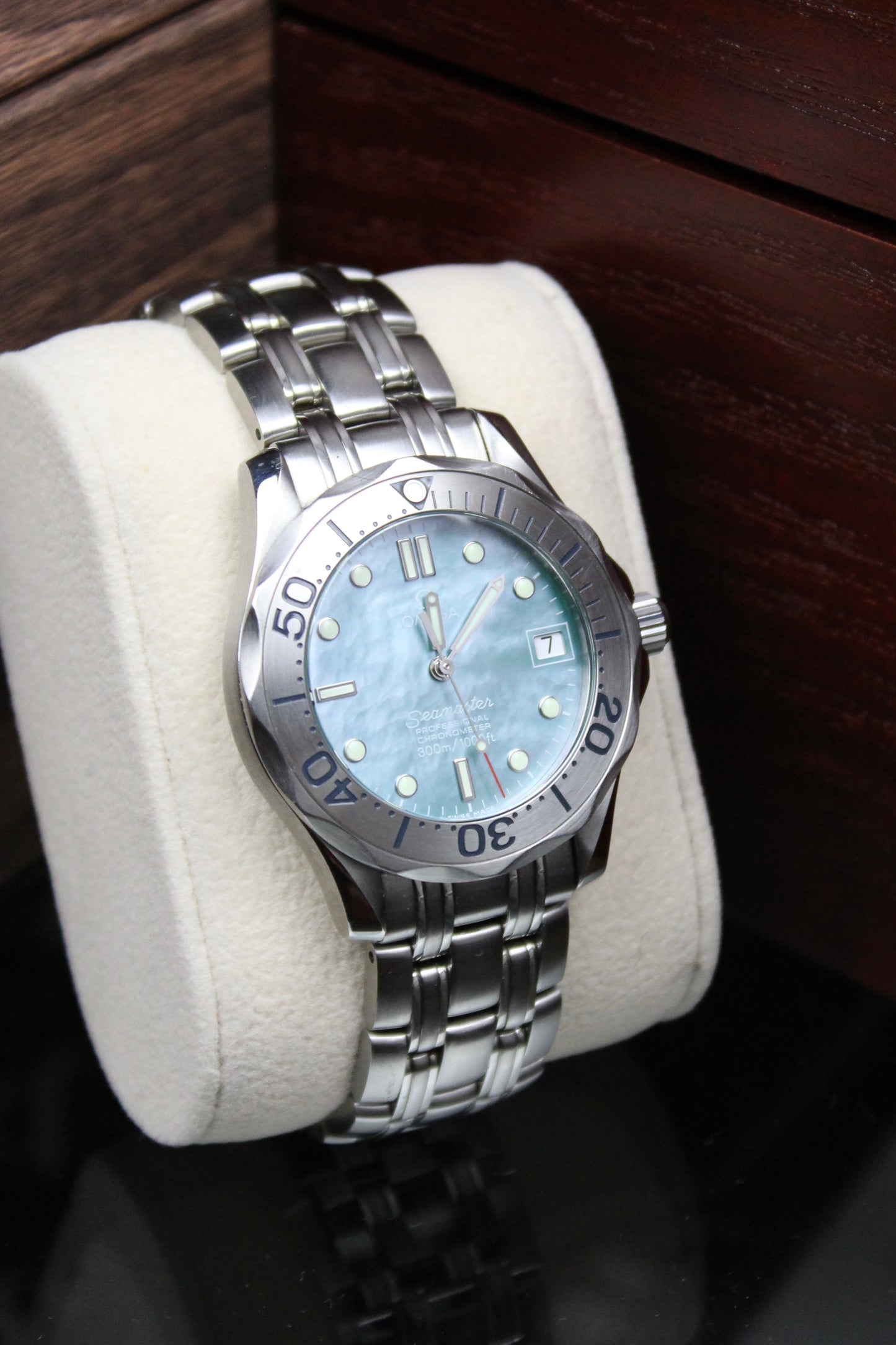 Omega Seamaster MOP Blue Shell 2050.71