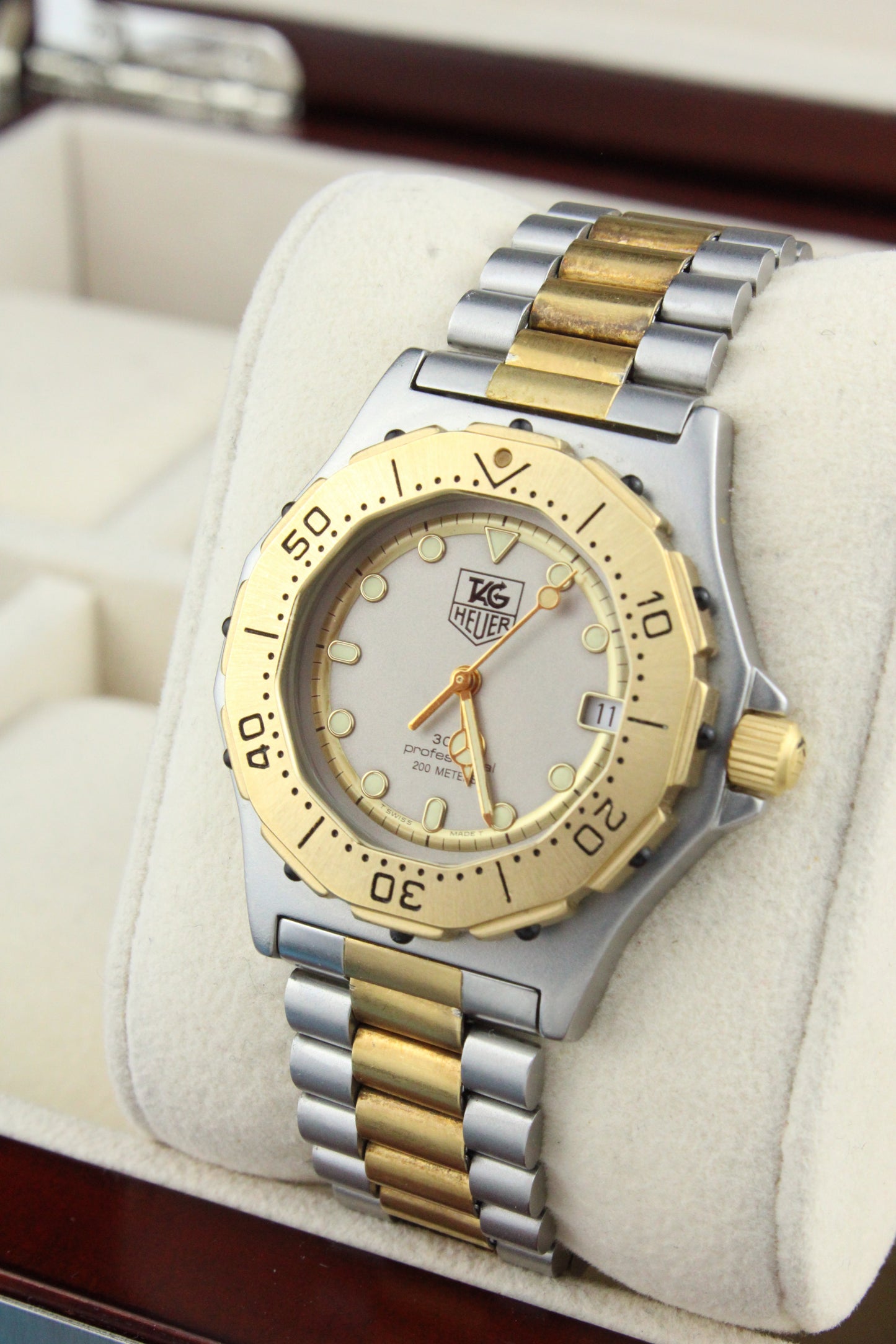 TAG Heuer 3000 Series 932.213 Midsized