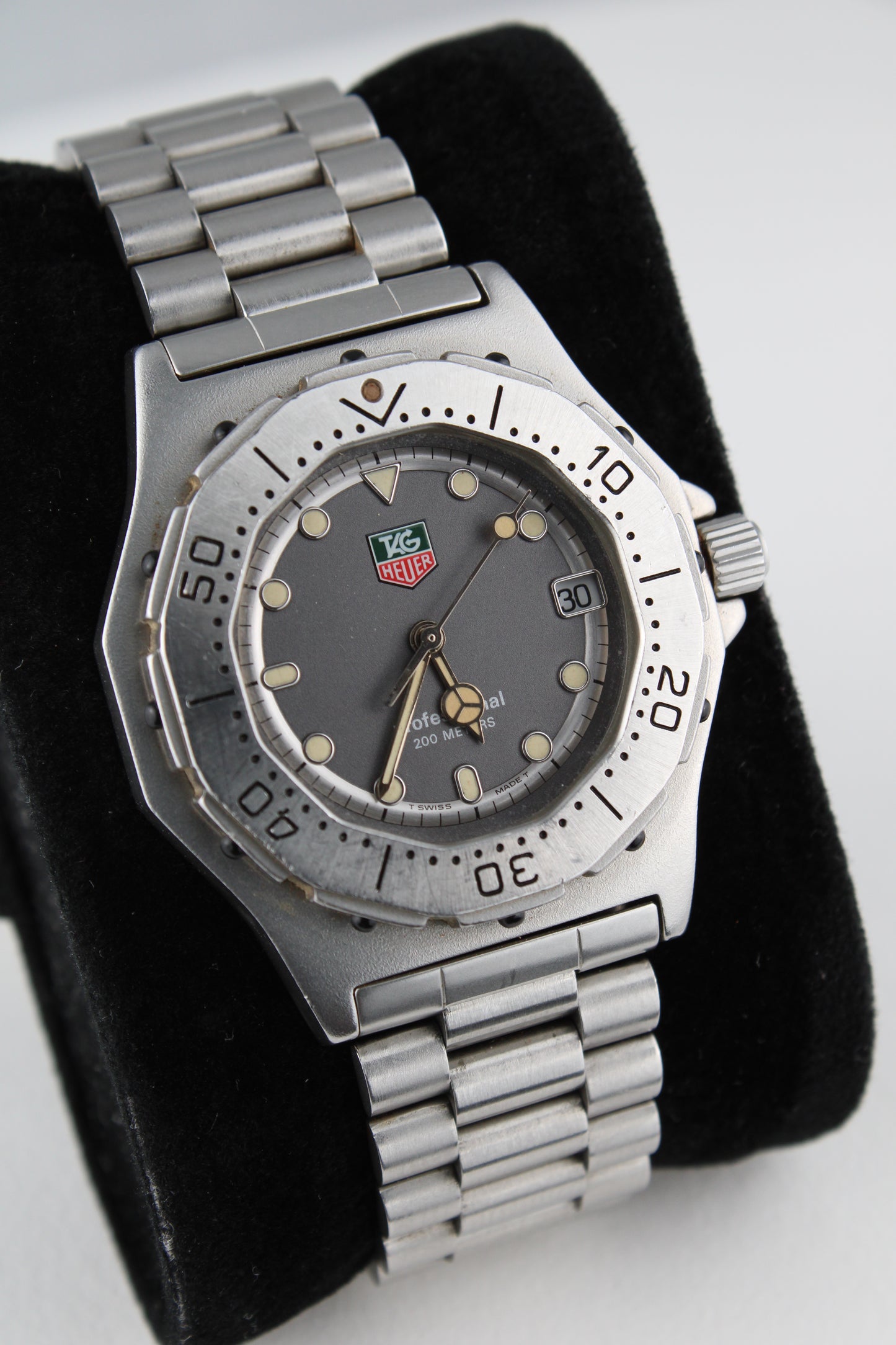 TAG Heuer 3000 Series 932.213 - Midsized