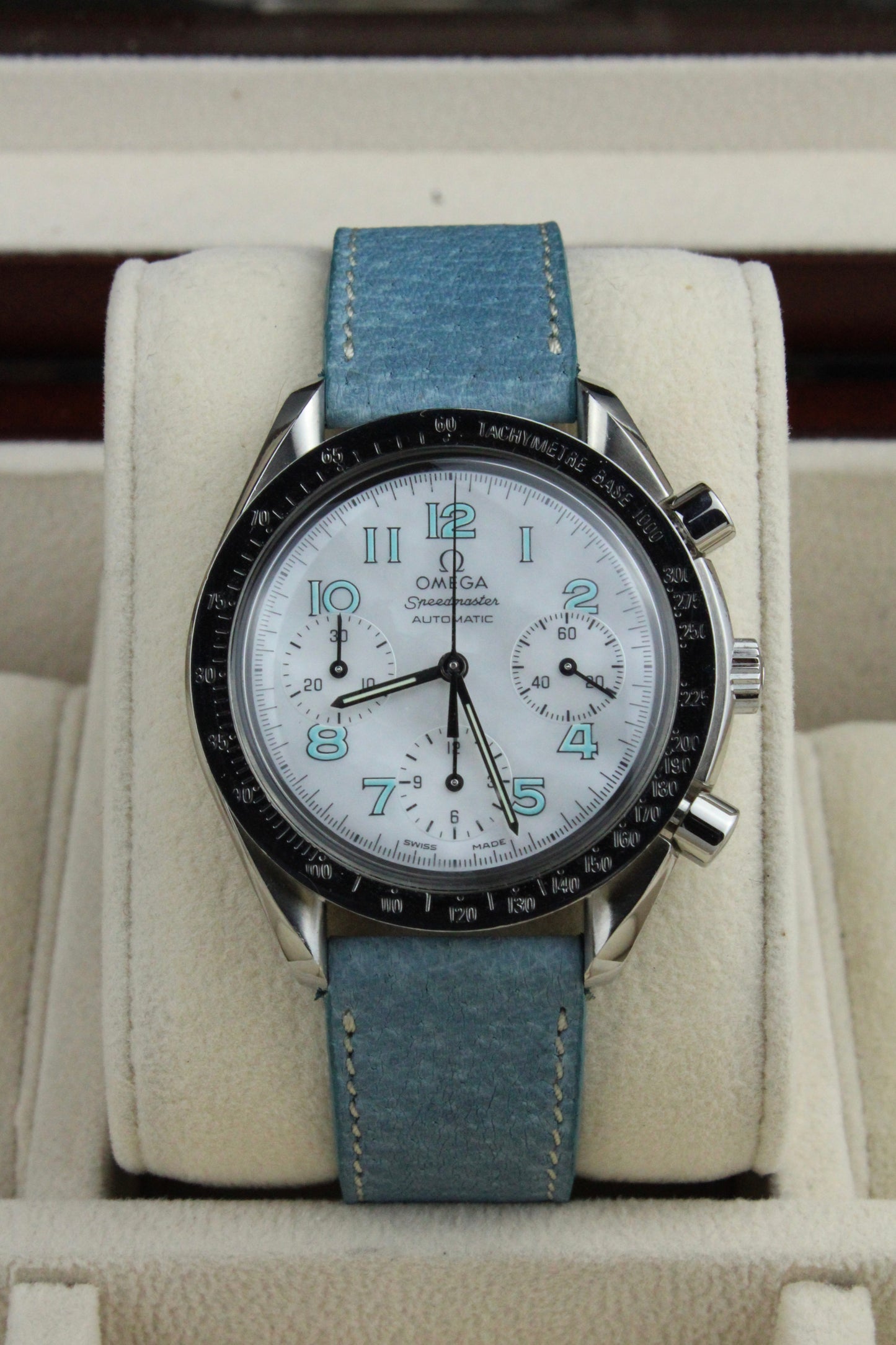 Omega Speedmaster 3802.71.53 Mother of Pearl Dial
