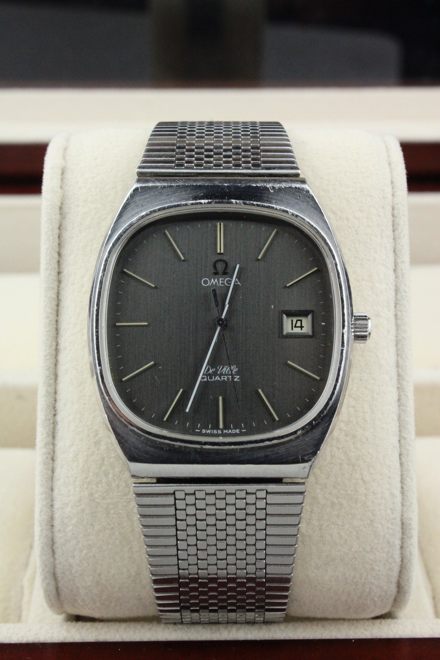 Omega De Ville Quartz