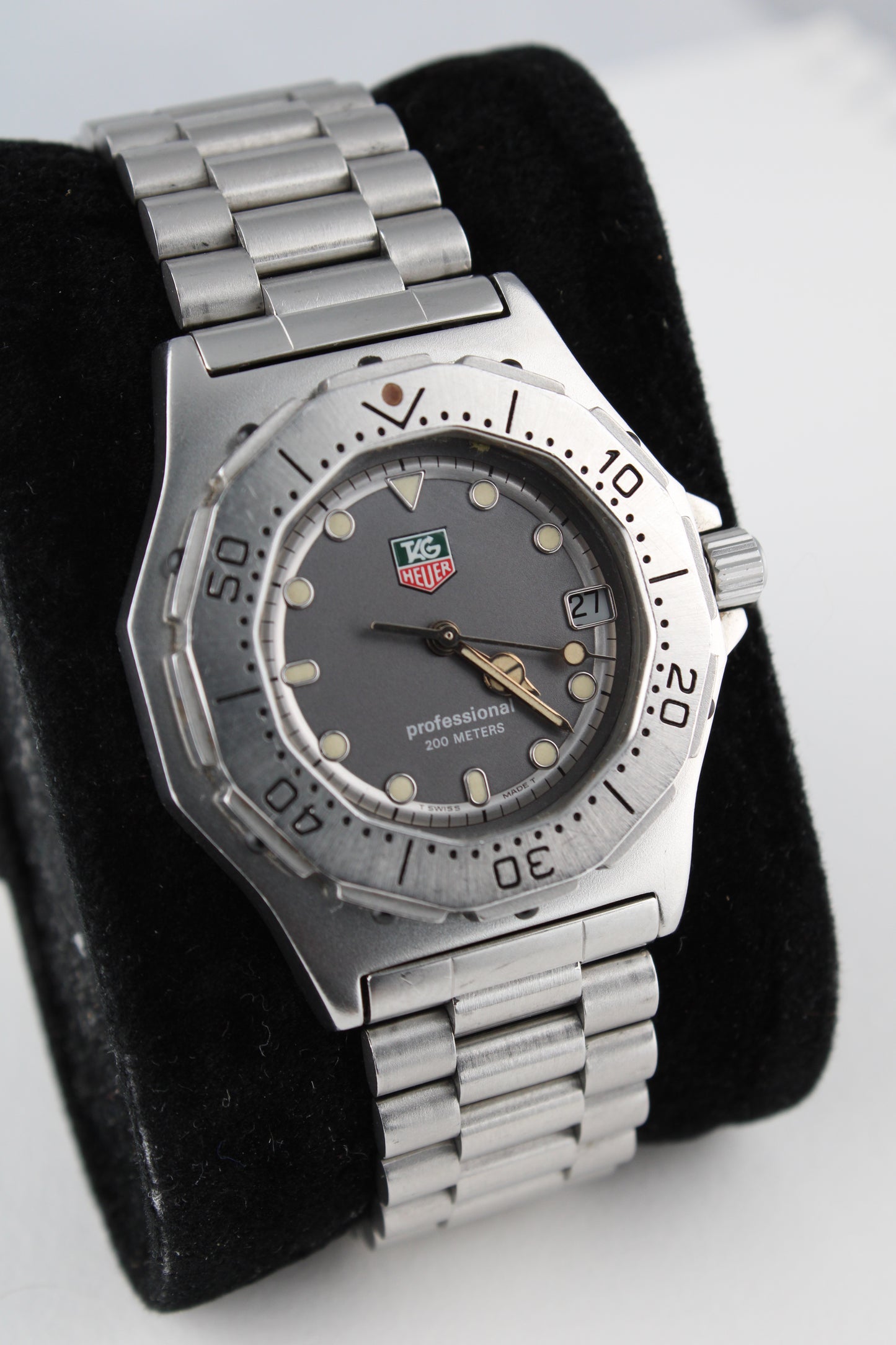 TAG Heuer 3000 Series 932.213 - Midsize