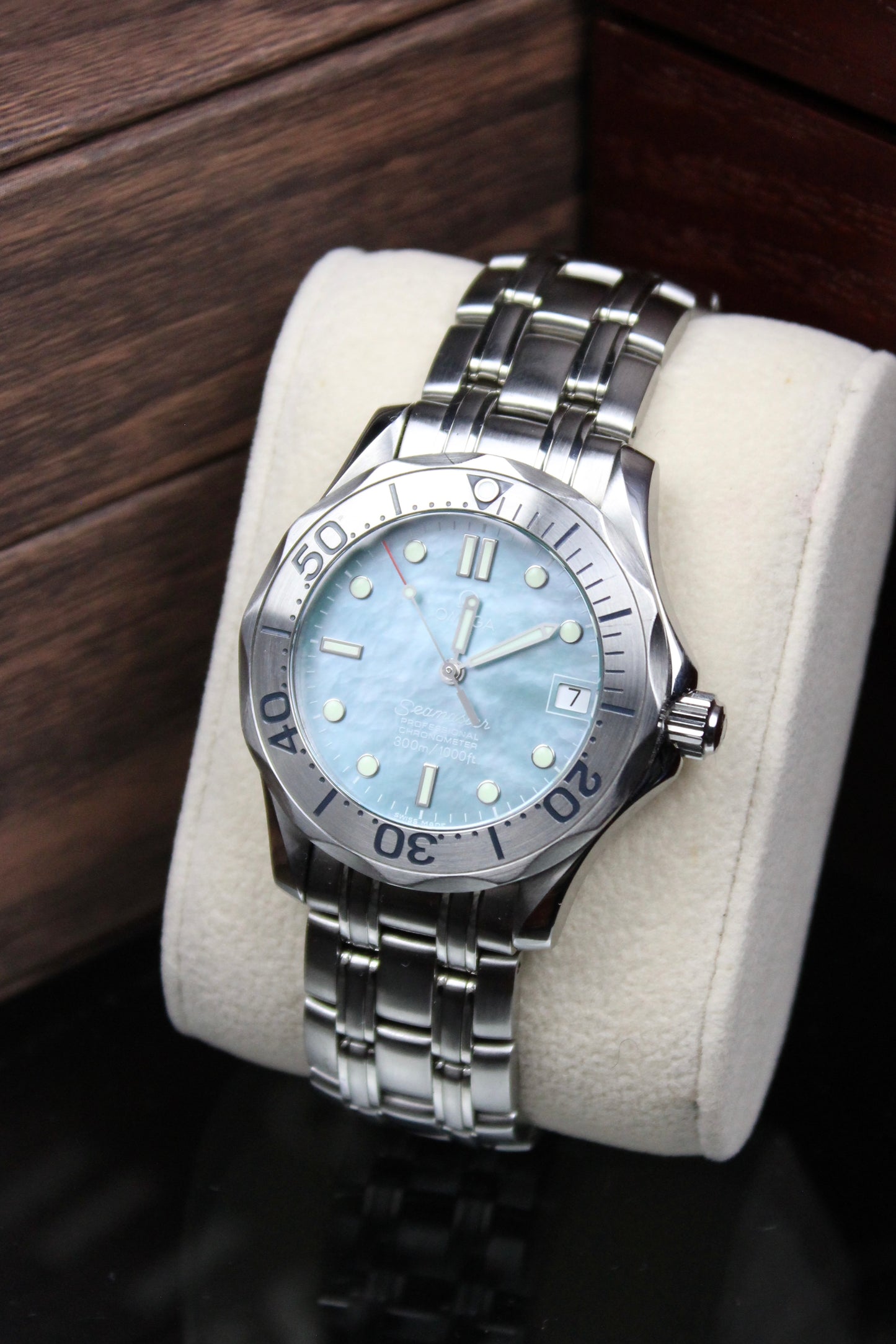Omega Seamaster MOP Blue Shell 2050.71