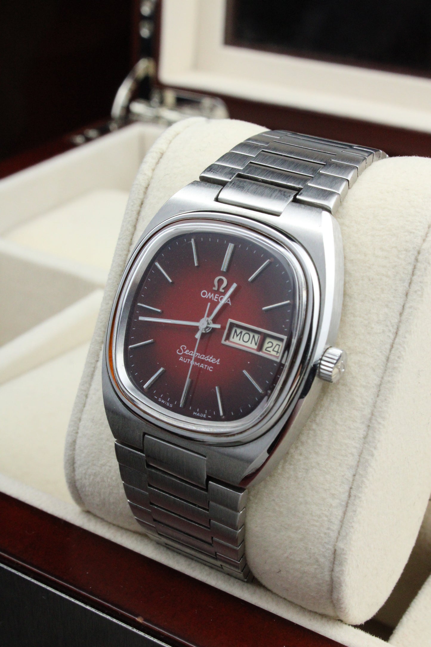 Omega Seamaster Automatic Day Date 166.0213 Gradient TV Dial