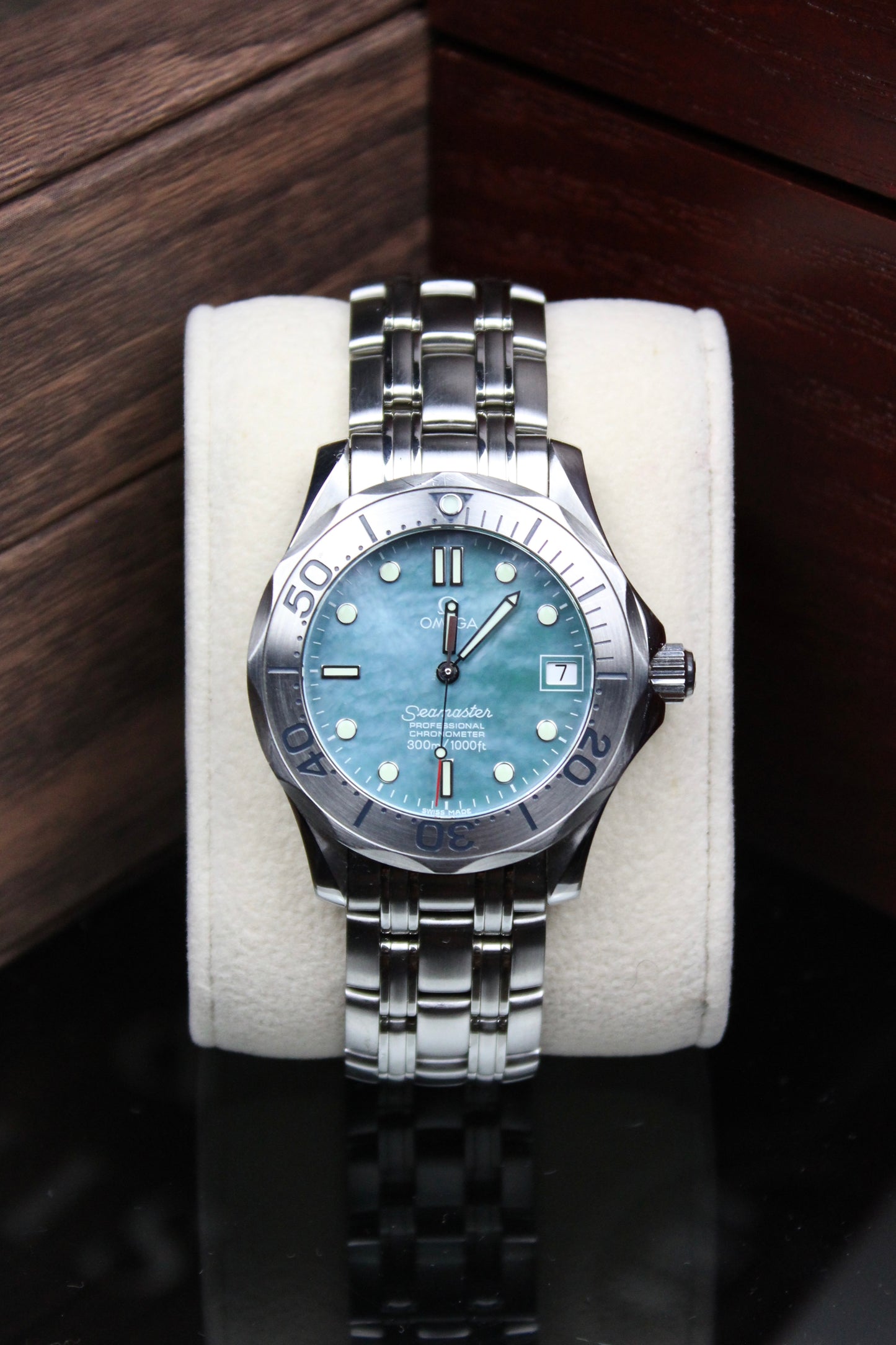 Omega Seamaster MOP Blue Shell 2050.71