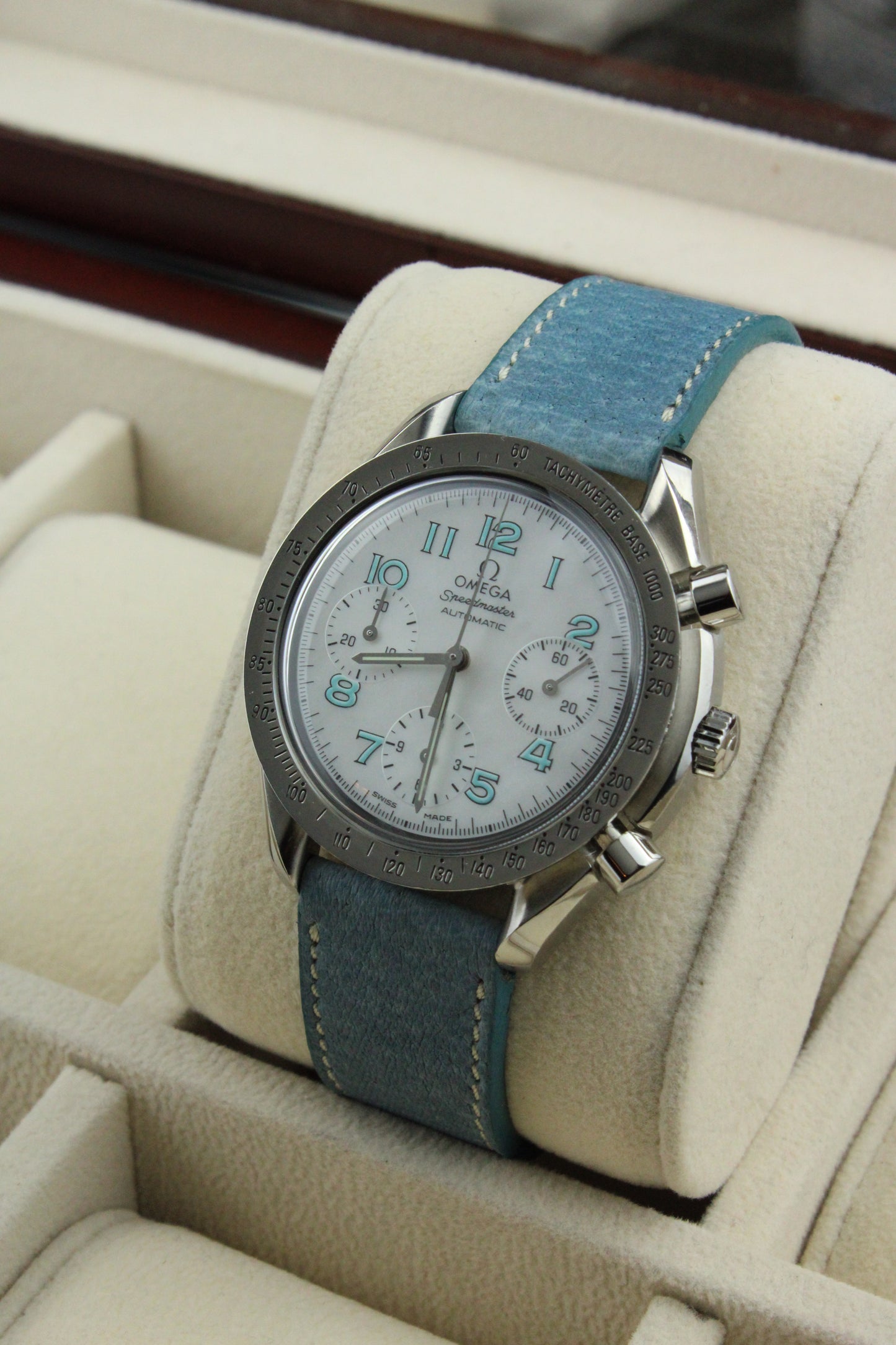 Omega Speedmaster 3802.71.53 Mother of Pearl Dial