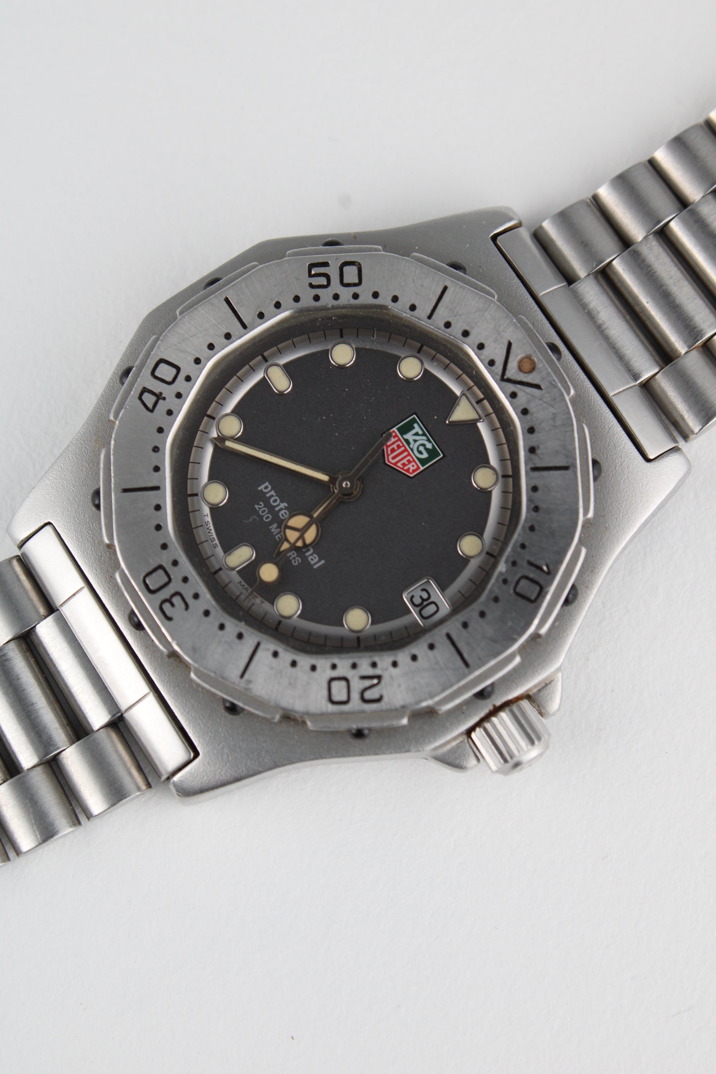 TAG Heuer 3000 Series 932.213 - Midsized