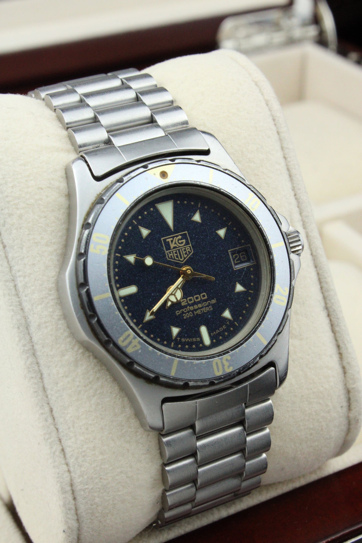 TAG Heuer ‘Moondust’ 2000 Series 972.613