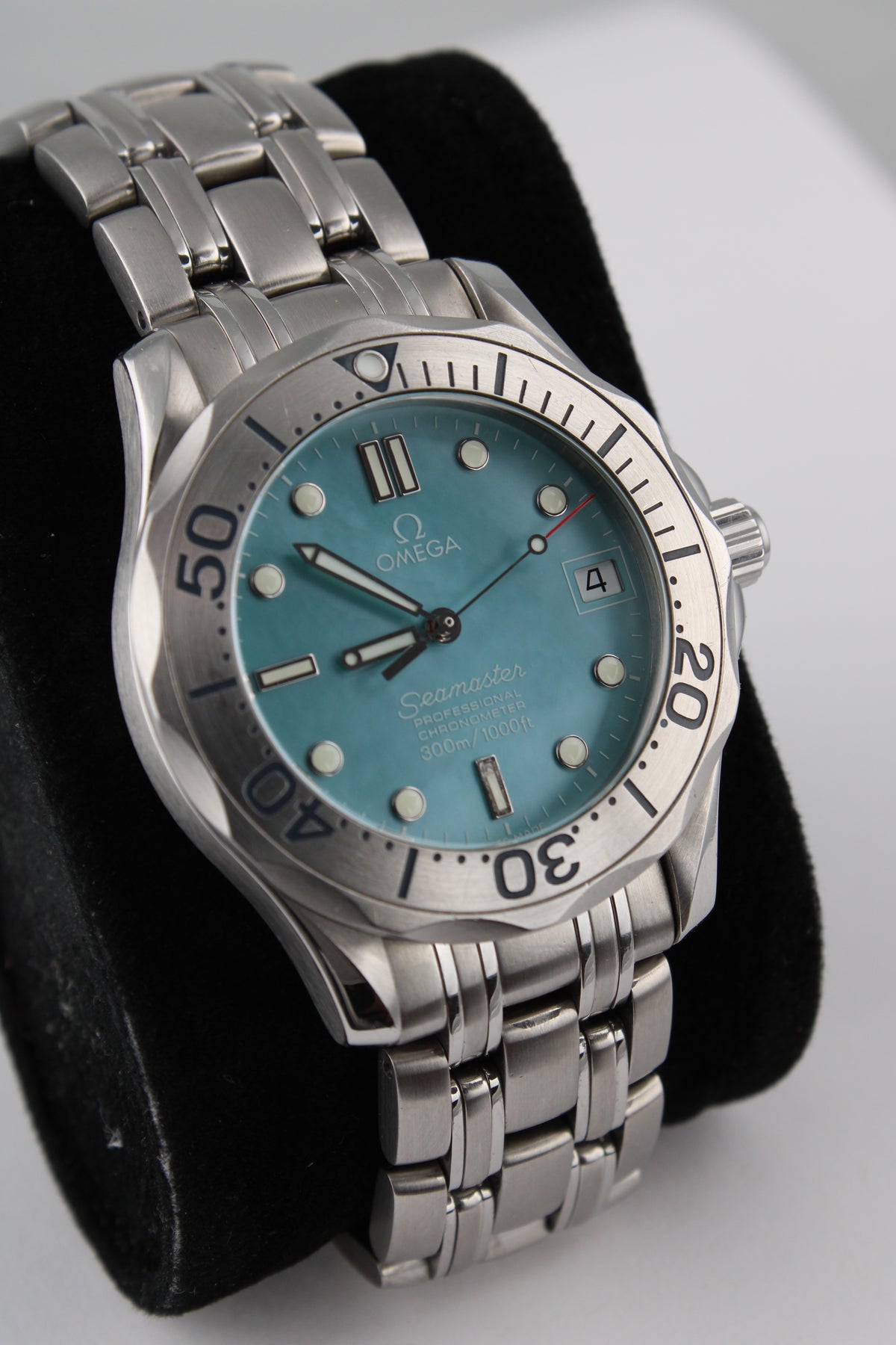 Omega Seamaster 300m ‘Mother Of Pearl’ 2050.71