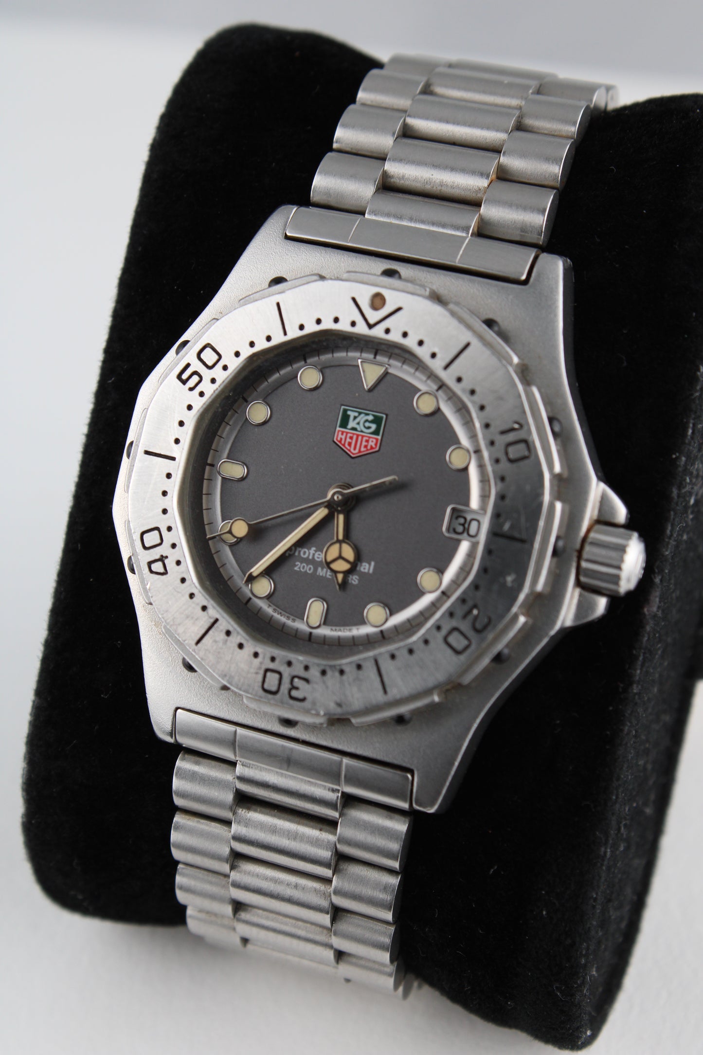 TAG Heuer 3000 Series 932.213 - Midsized