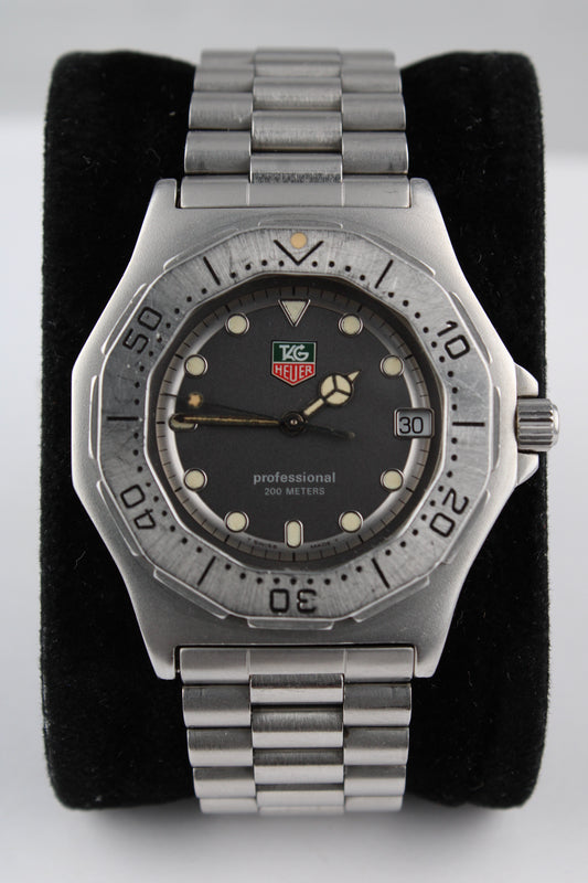 TAG Heuer 3000 Series Professional - 932.206 - Rare Coloured Shield