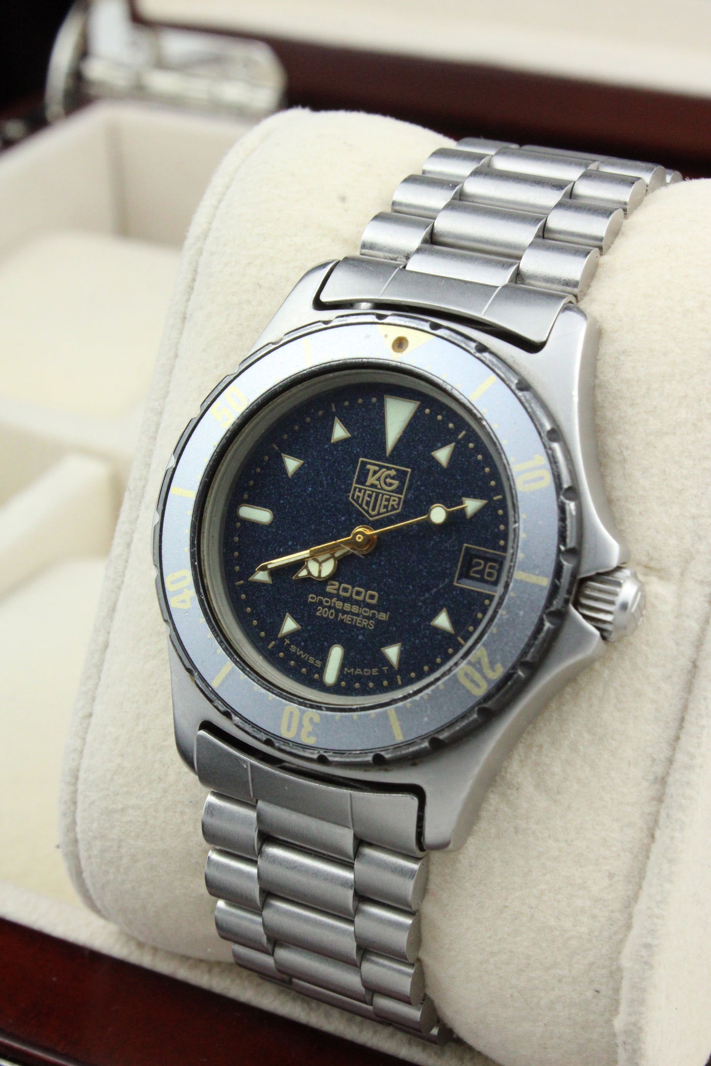 TAG Heuer ‘Moondust’ 2000 Series 972.613