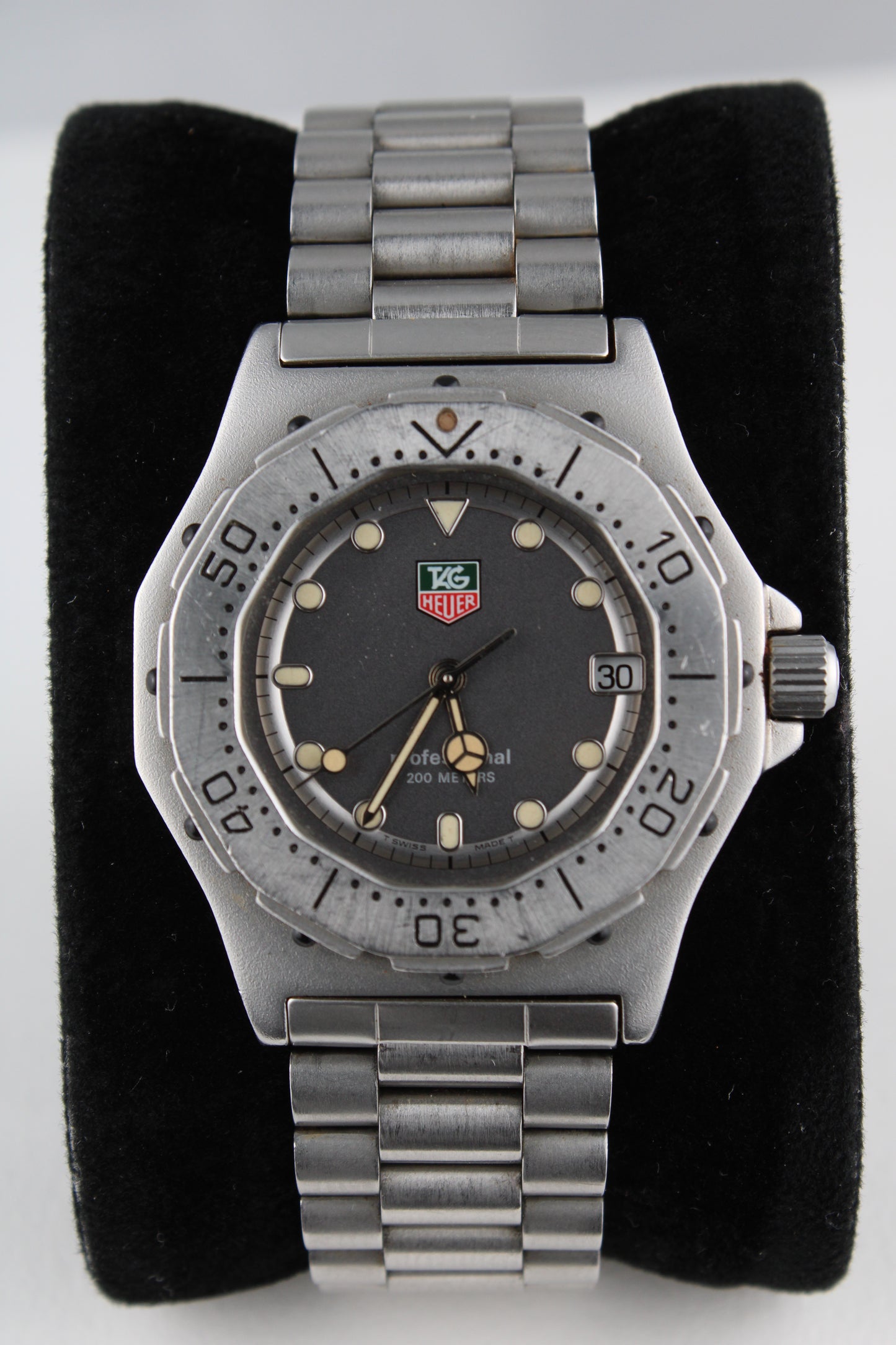 TAG Heuer 3000 Series 932.213 - Midsized