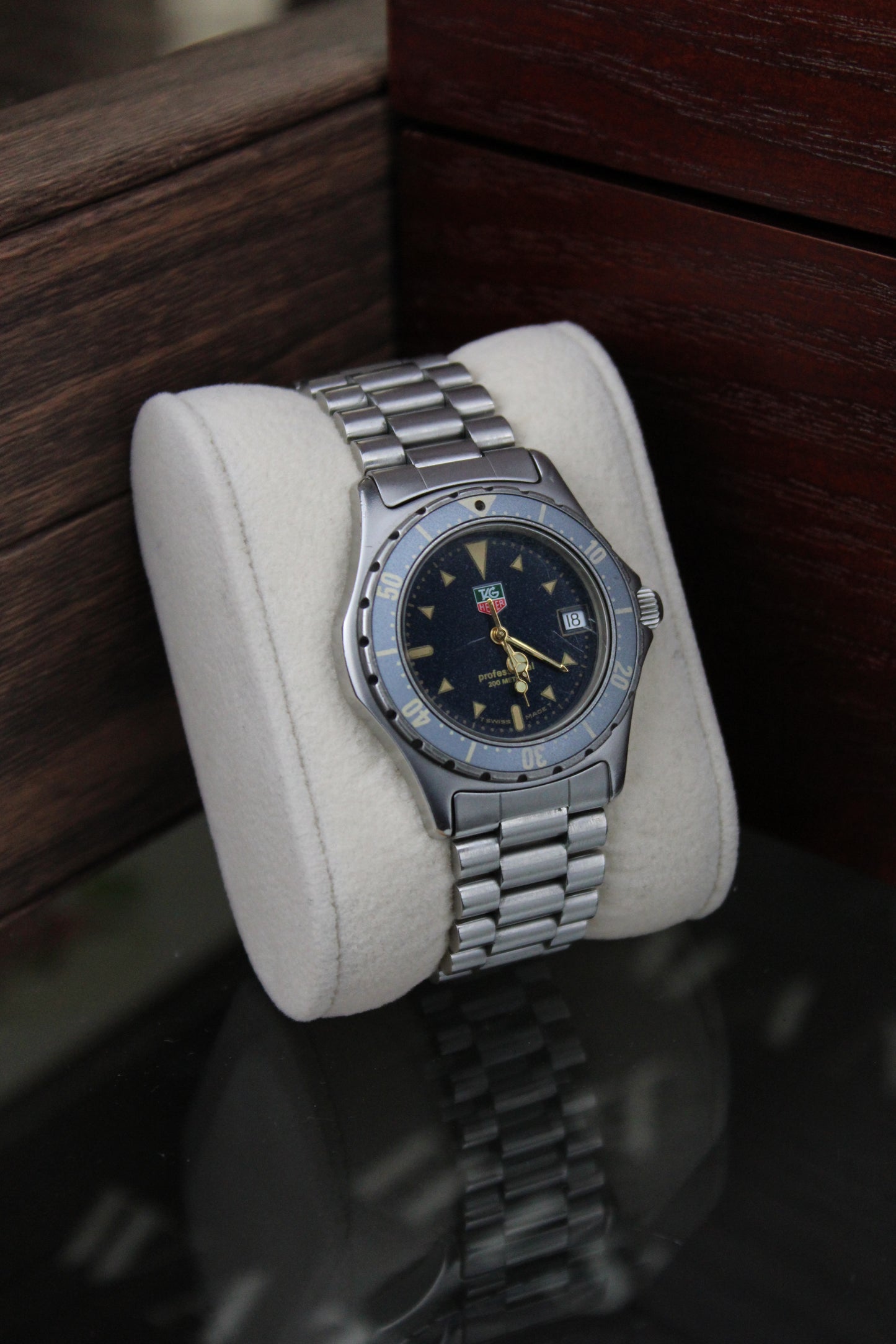 TAG Heuer 2000 Series Moondust 972.613