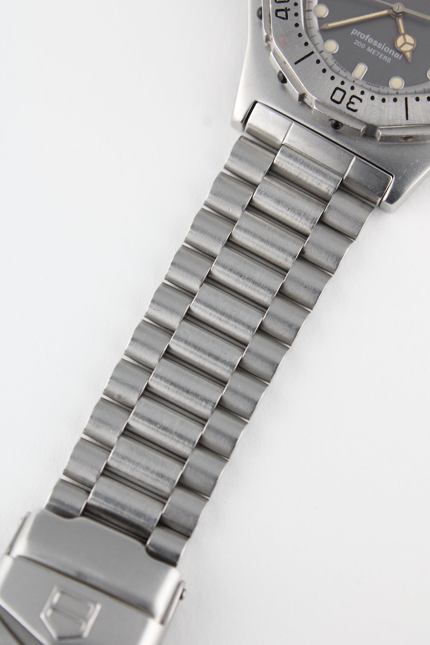 TAG Heuer 3000 Series 932.213 - Midsize