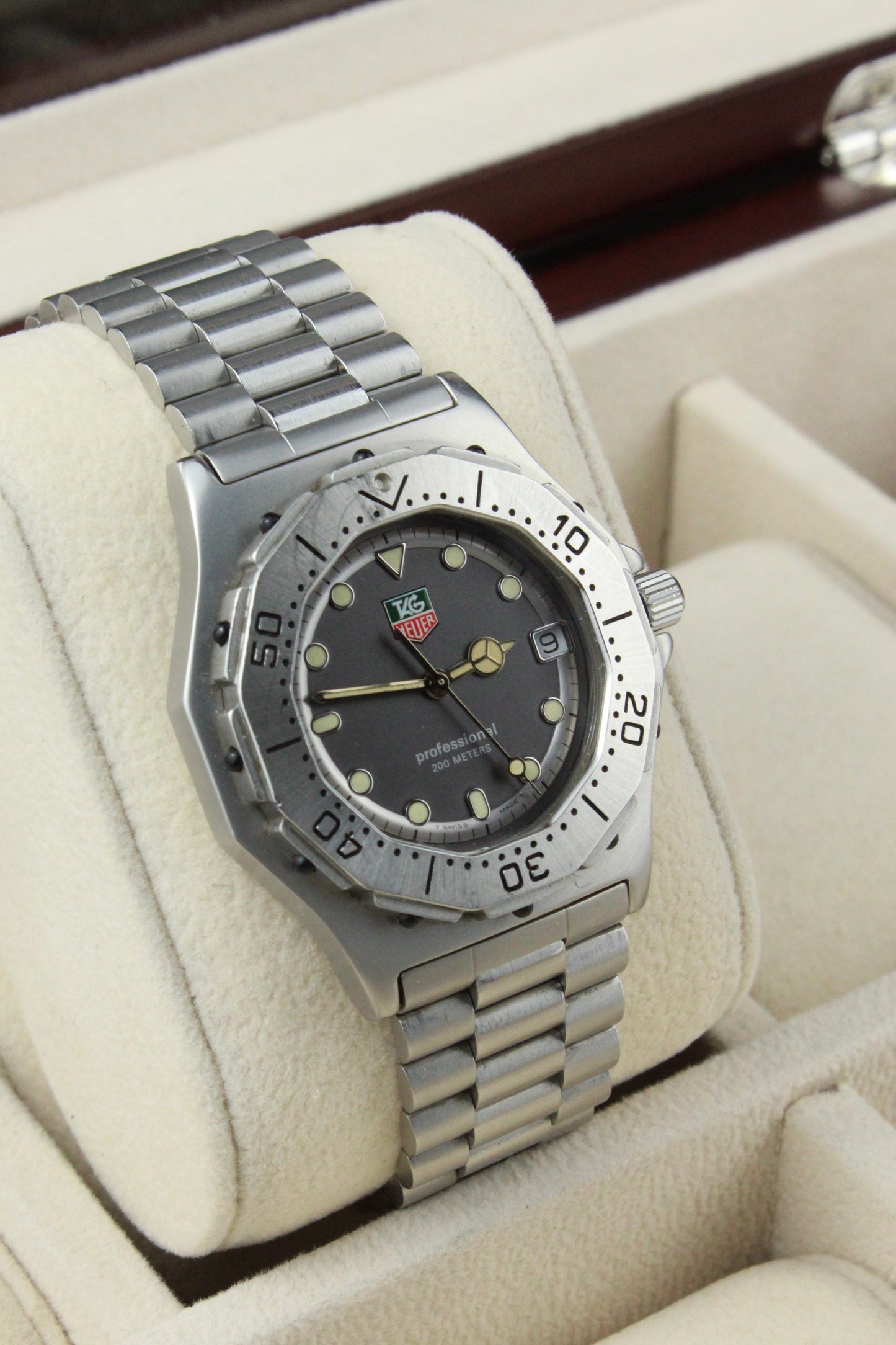 TAG Heuer 3000 Series 932.206