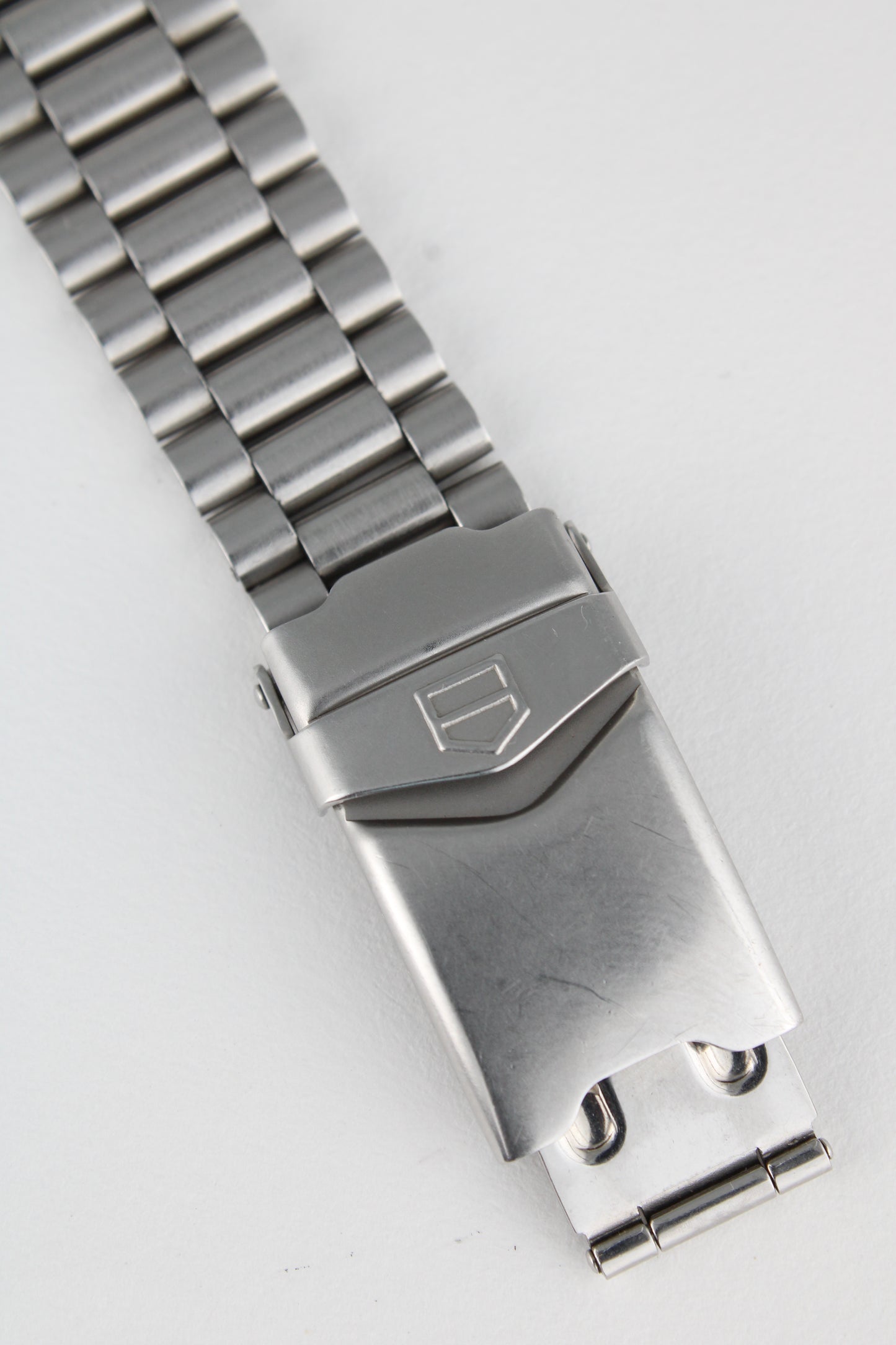 TAG Heuer 3000 Series 932.213 - Midsized