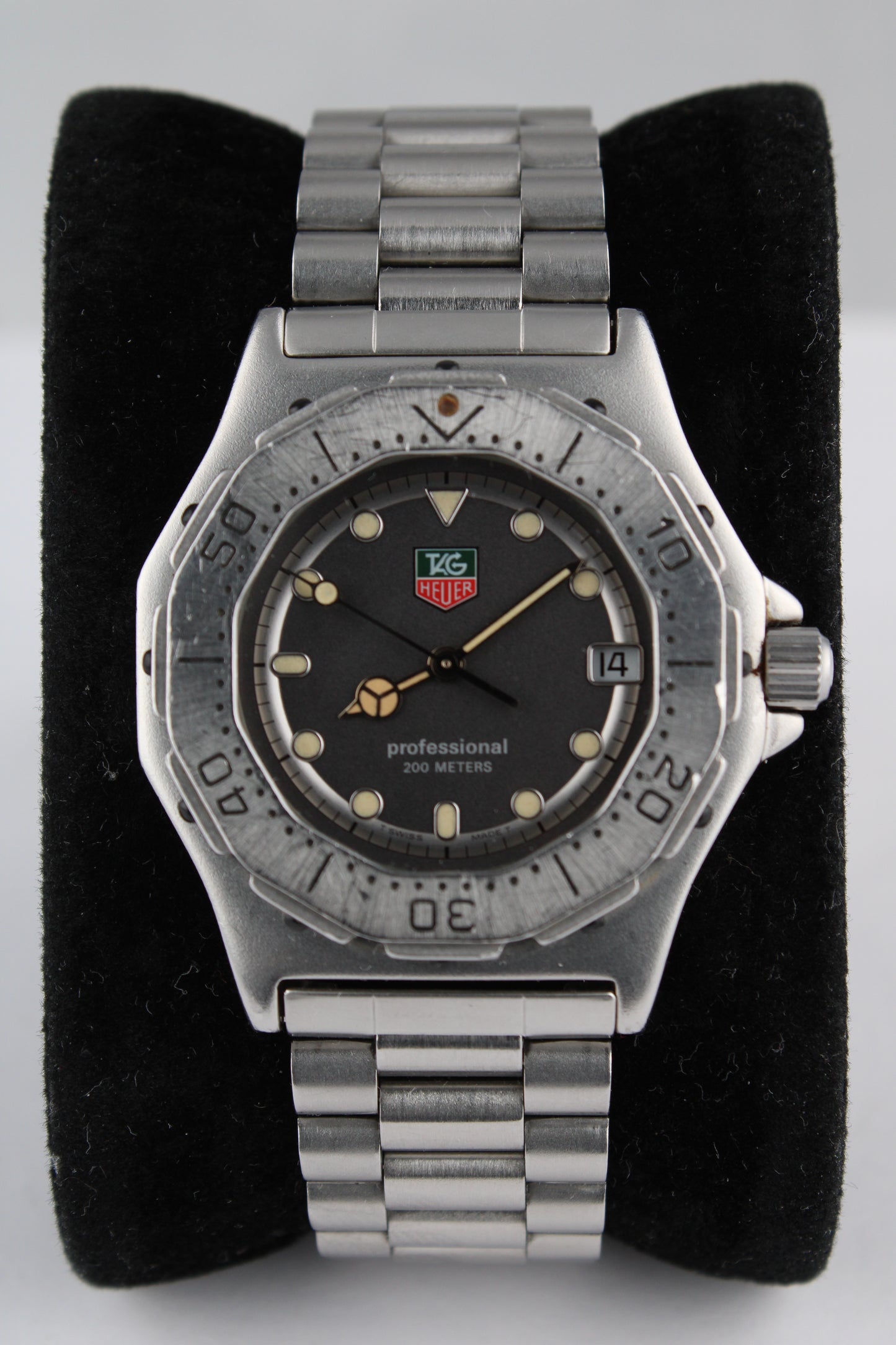 TAG Heuer 3000 Series - 932.213 - Rare Coloured Shield