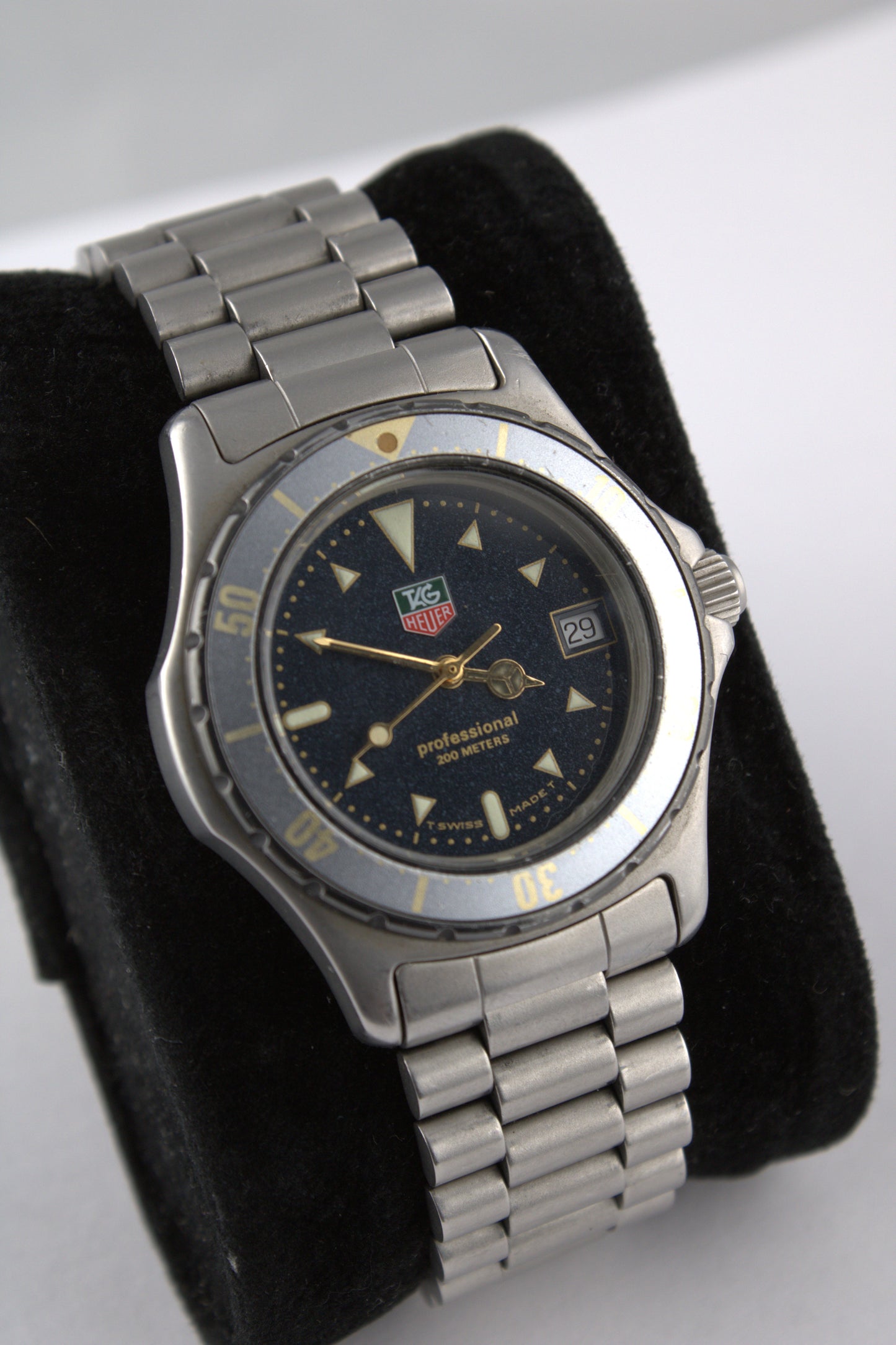 TAG Heuer 'Moondust' 2000 Series - 972.613