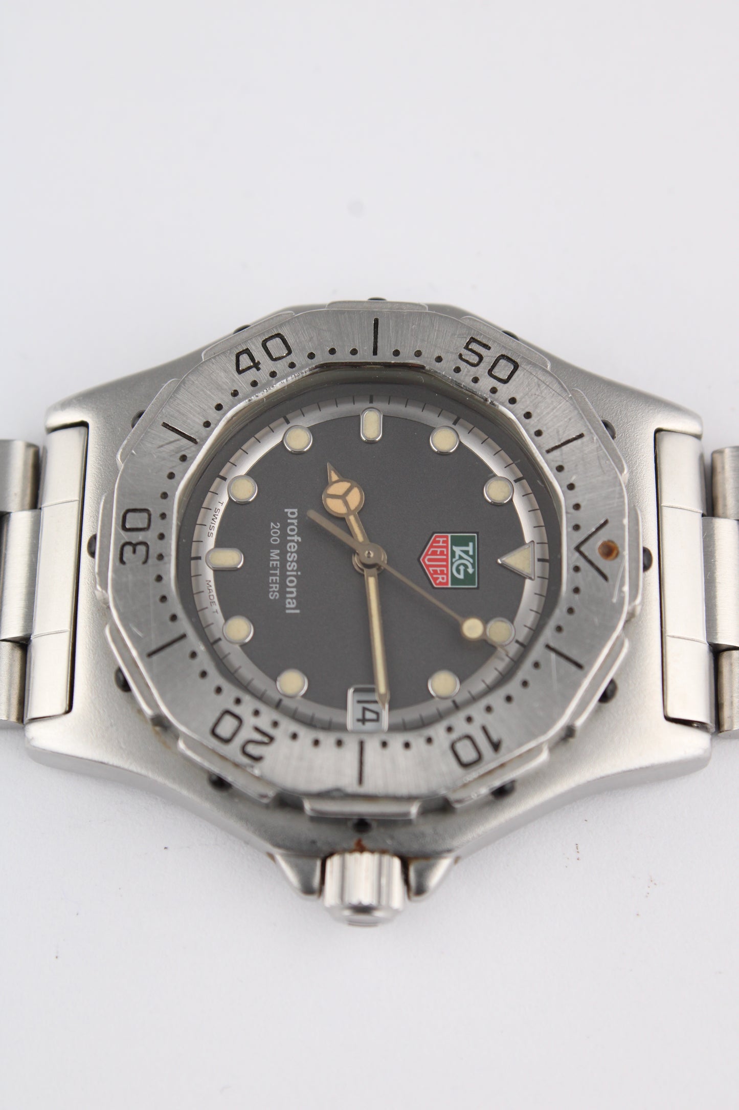 TAG Heuer 3000 Series - 932.213 - Rare Coloured Shield