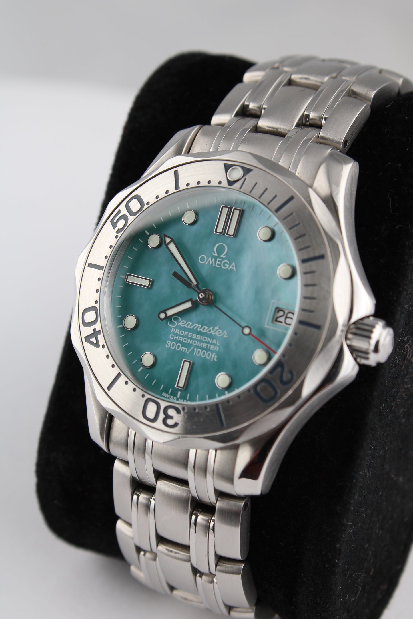 Omega Seamaster 300m Mother Of Pearl - 2050.71 - Limited