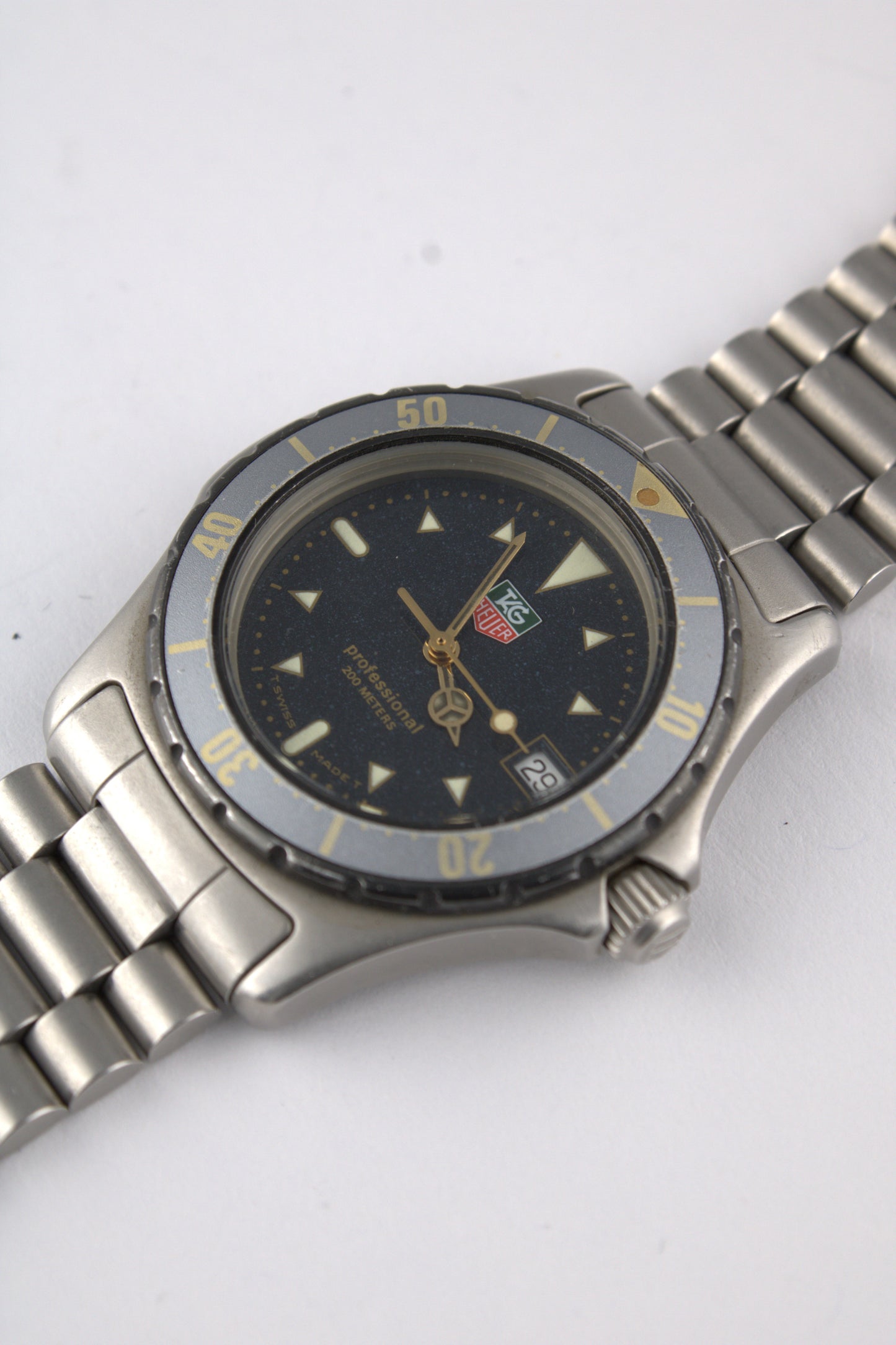 TAG Heuer 'Moondust' 2000 Series - 972.613
