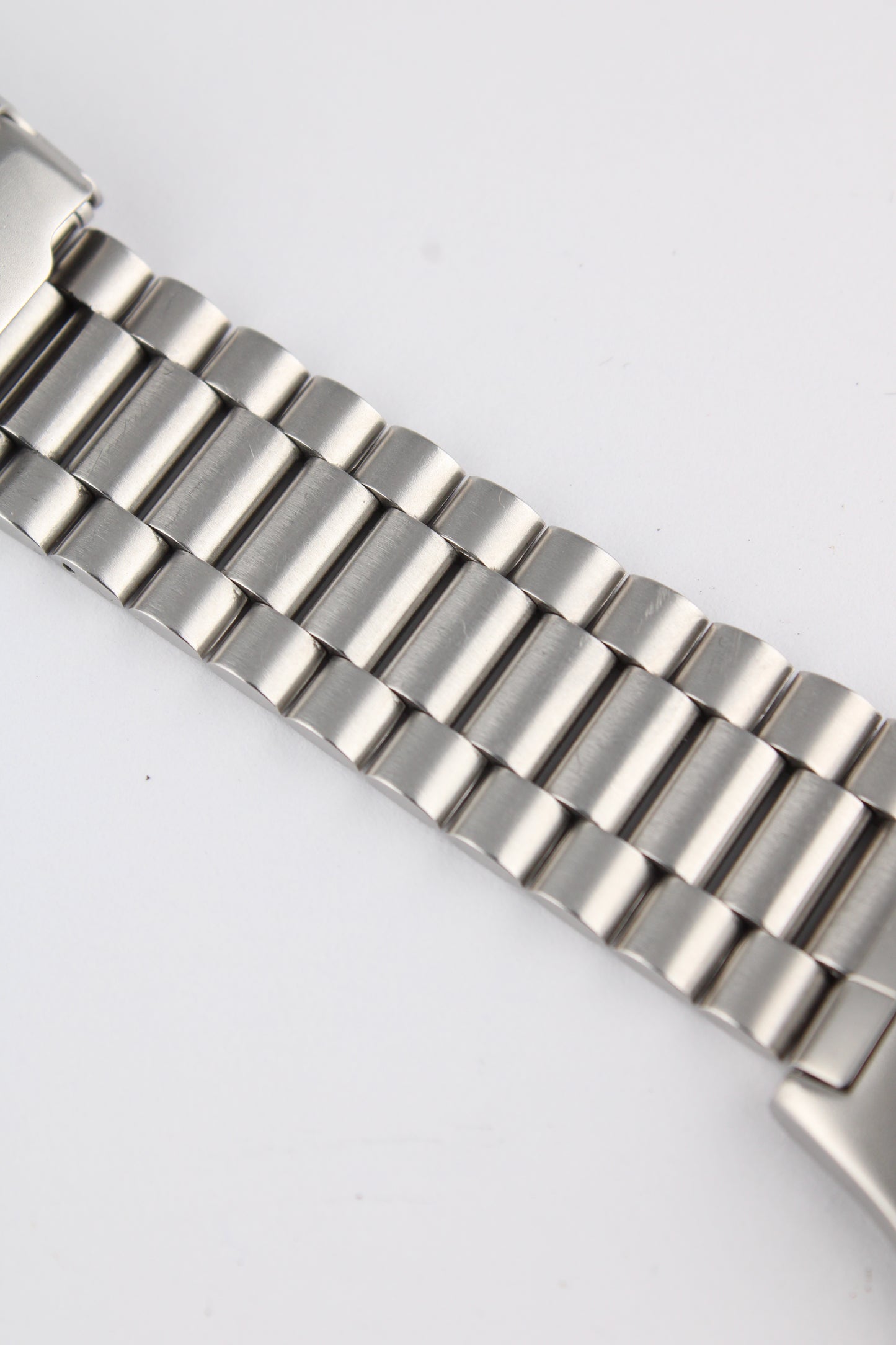 TAG Heuer 3000 Series - 932.213 - Rare Coloured Shield