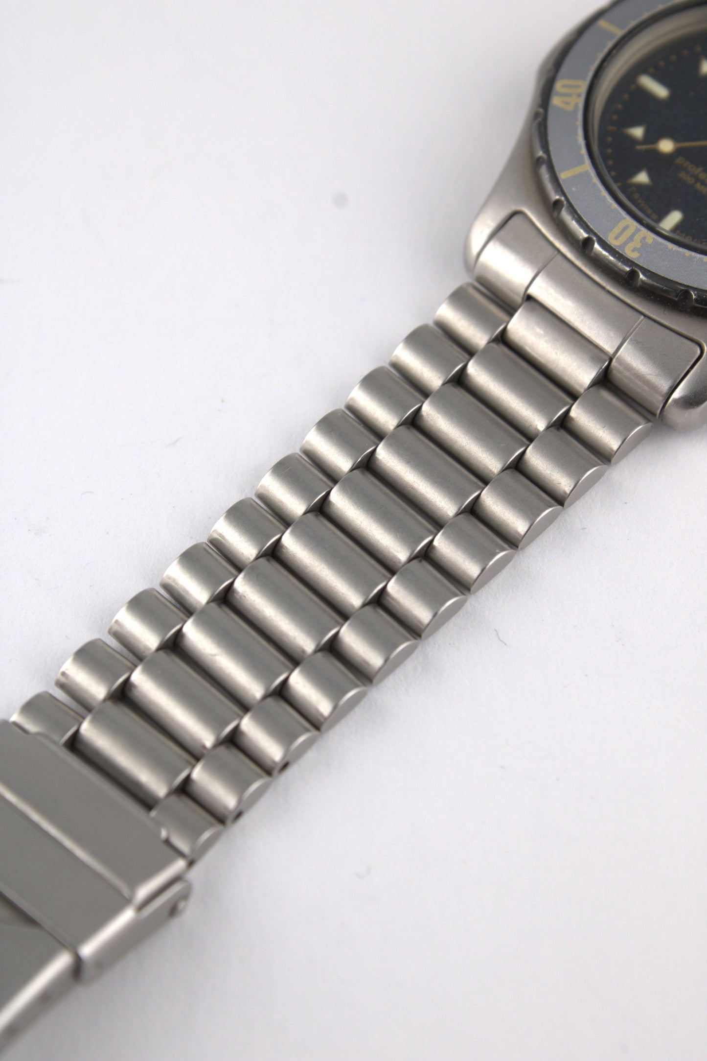 TAG Heuer 'Moondust' 2000 Series - 972.613