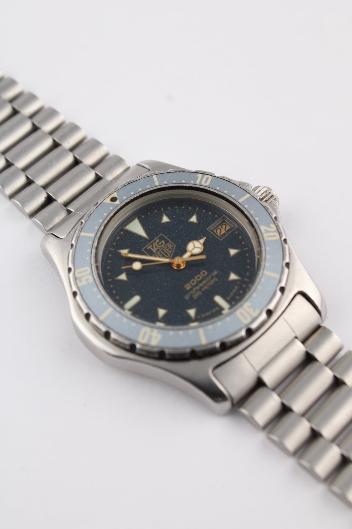 TAG Heuer 'Moondust' 2000 Series - 972.613