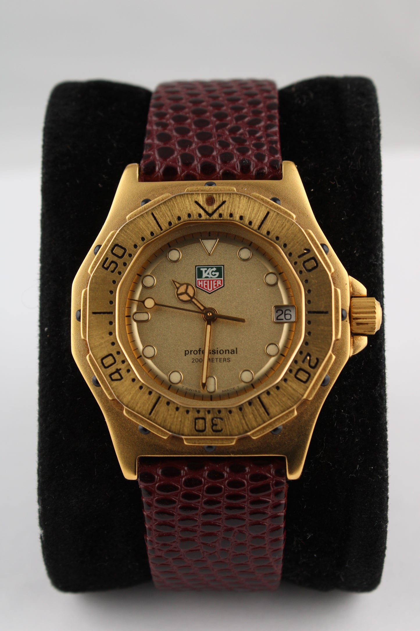 TAG Heuer 3000 Series - 934.413 - Rare Coloured Shield