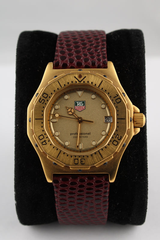 TAG Heuer 3000 Series - 934.413 - Rare Coloured Shield