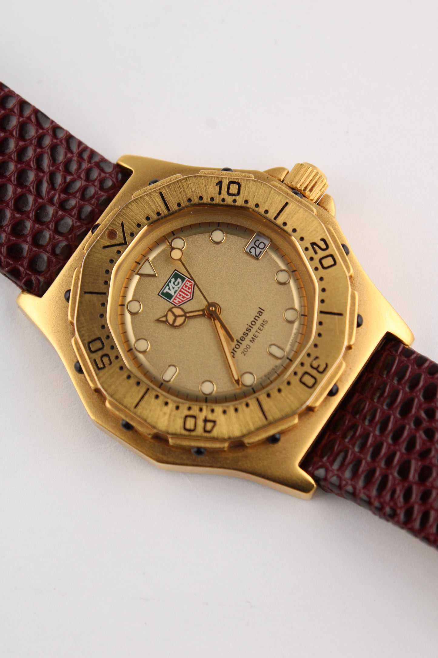 TAG Heuer 3000 Series - 934.413 - Rare Coloured Shield