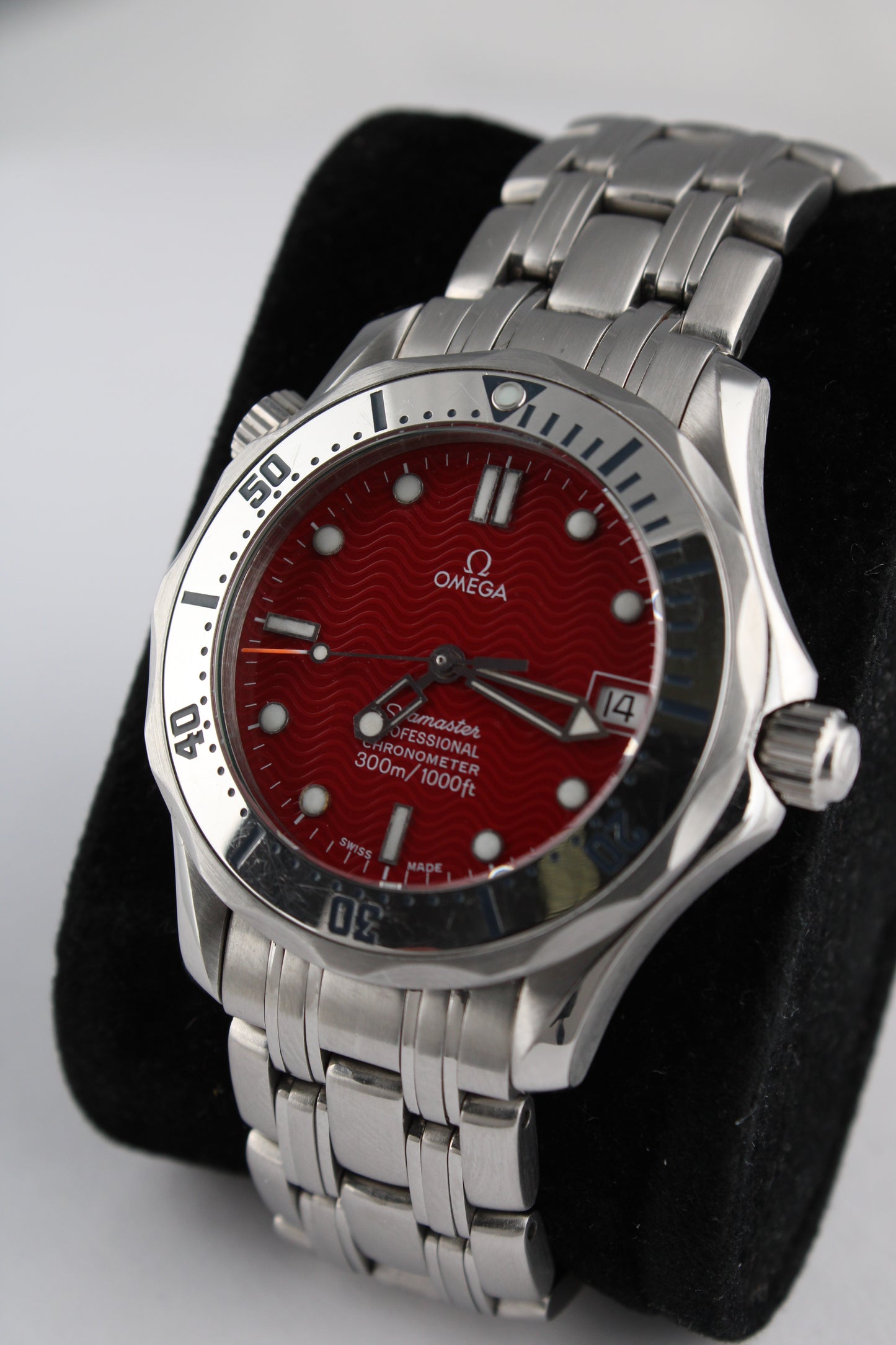 Omega Seamaster 300m Marui Edition 2552.61 (1 of 1000)