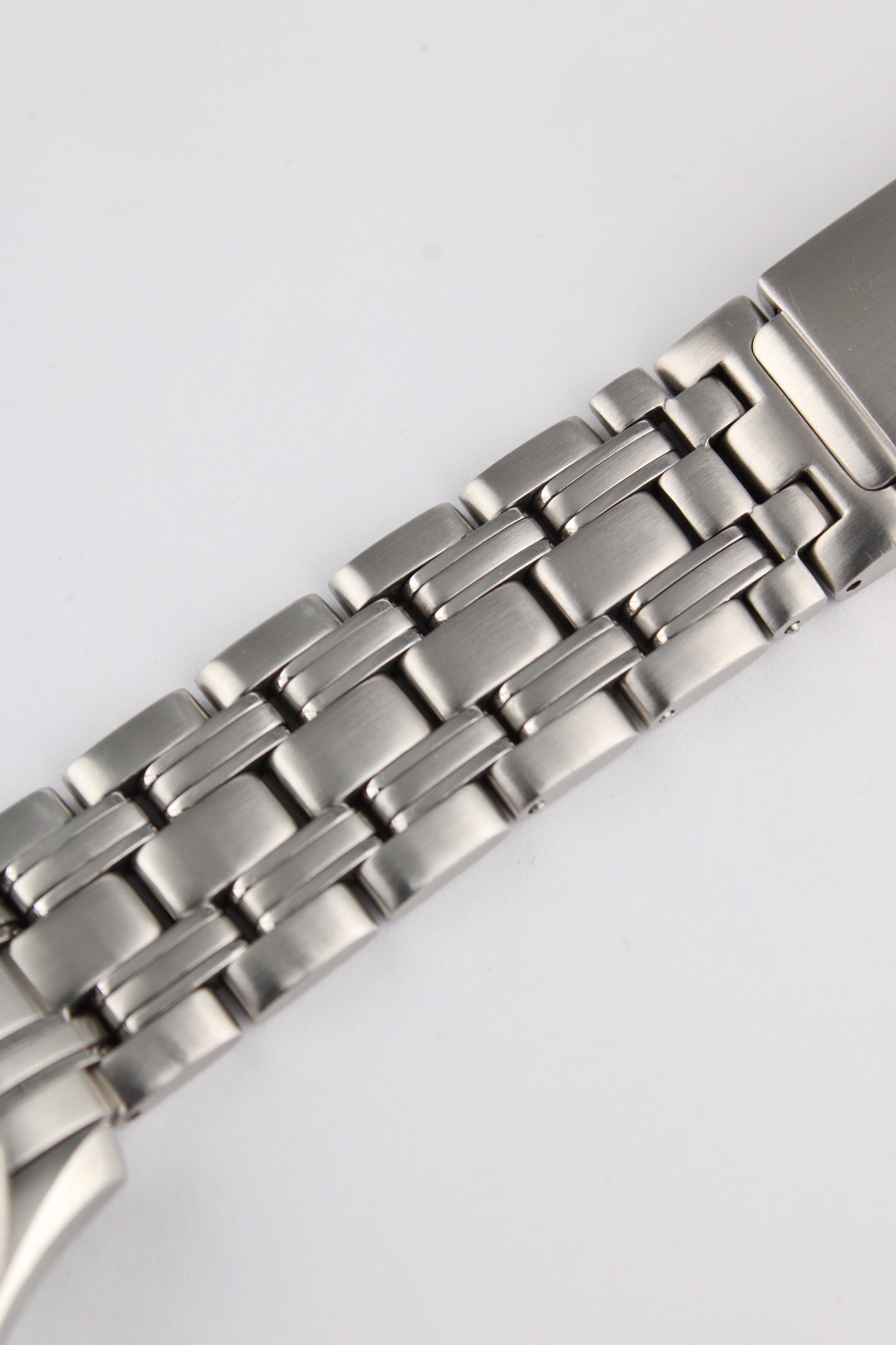 Omega Seamaster 300m Marui Edition 2552.61 (1 of 1000)