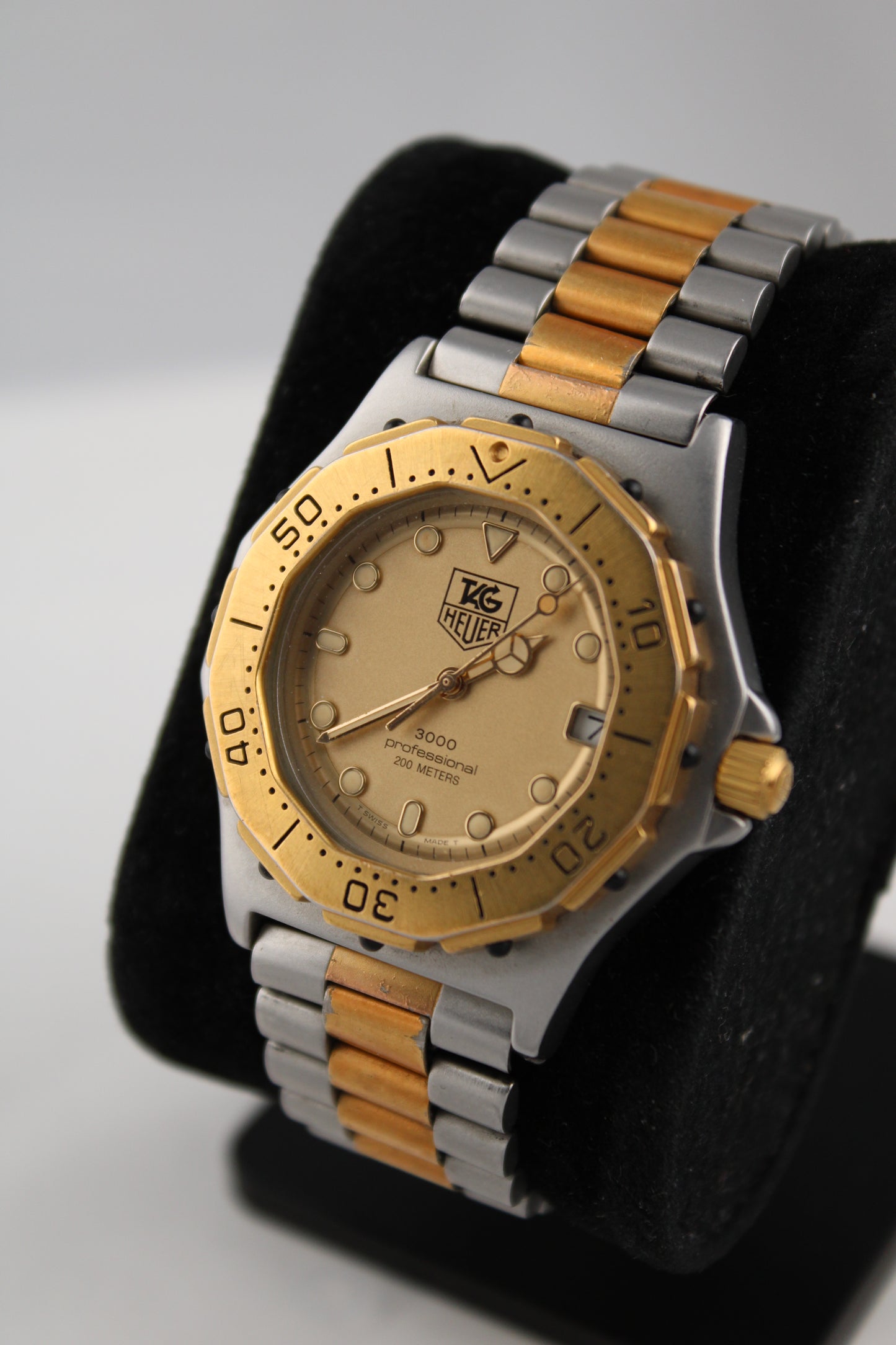 TAG Heuer 3000 Series Professional 935.406