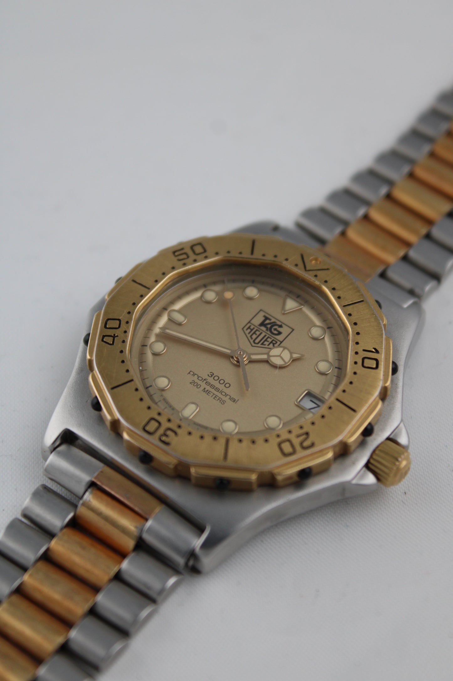 TAG Heuer 3000 Series Professional 935.406