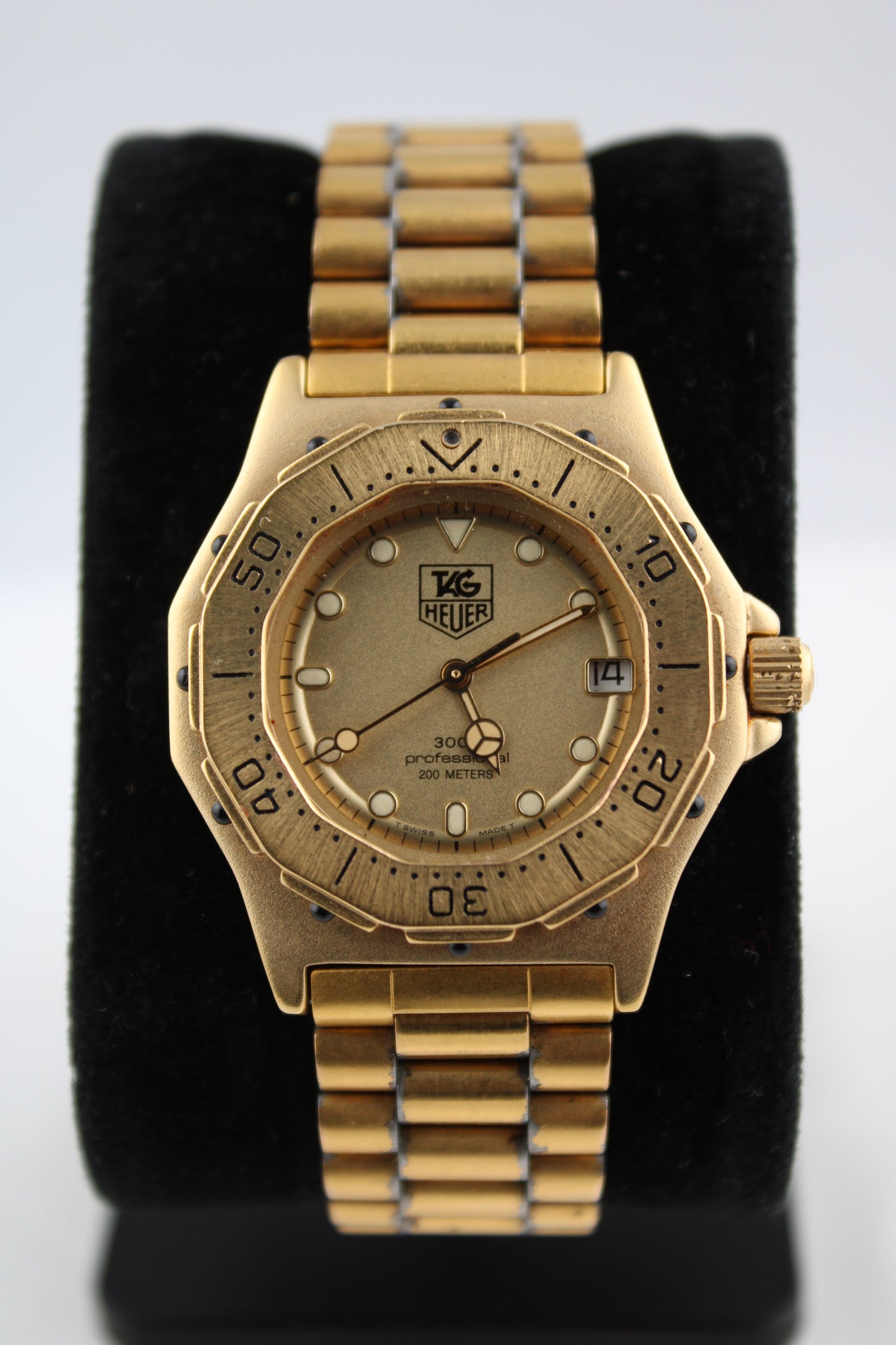 TAG Heuer 3000 Series Professional 934.413